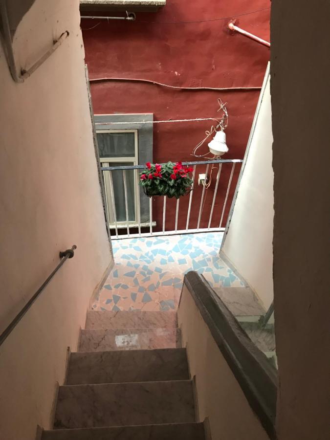 Cisterna'S House Hotel Napoli Bagian luar foto