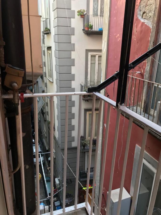 Cisterna'S House Hotel Napoli Bagian luar foto