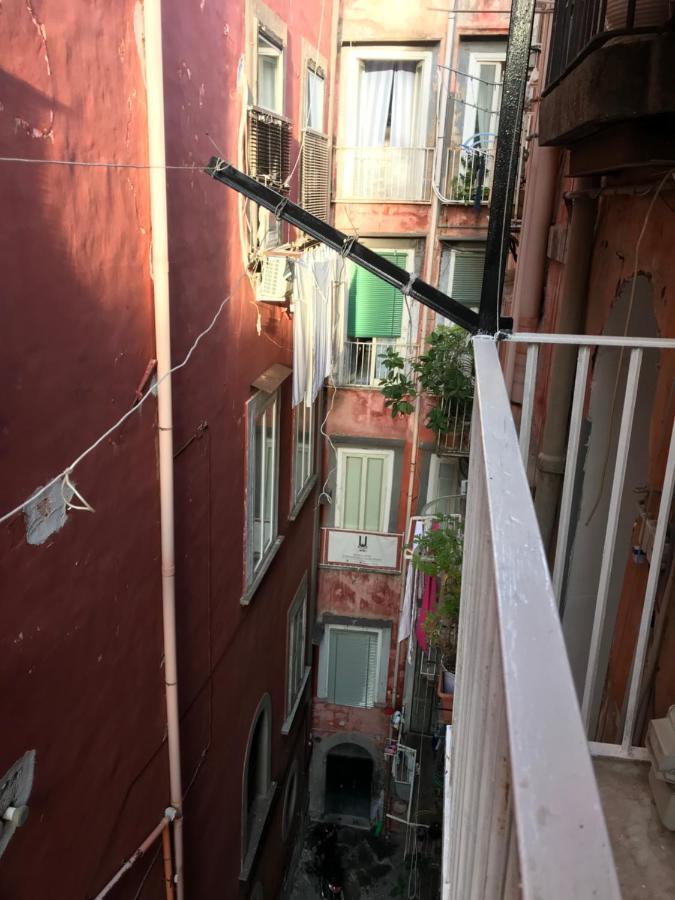 Cisterna'S House Hotel Napoli Bagian luar foto